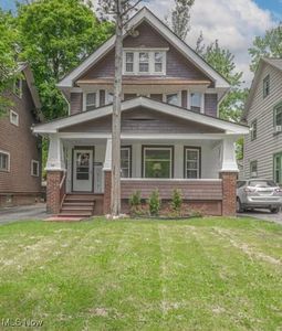 949 Brunswick Rd, Cleveland Heights, OH, 44112