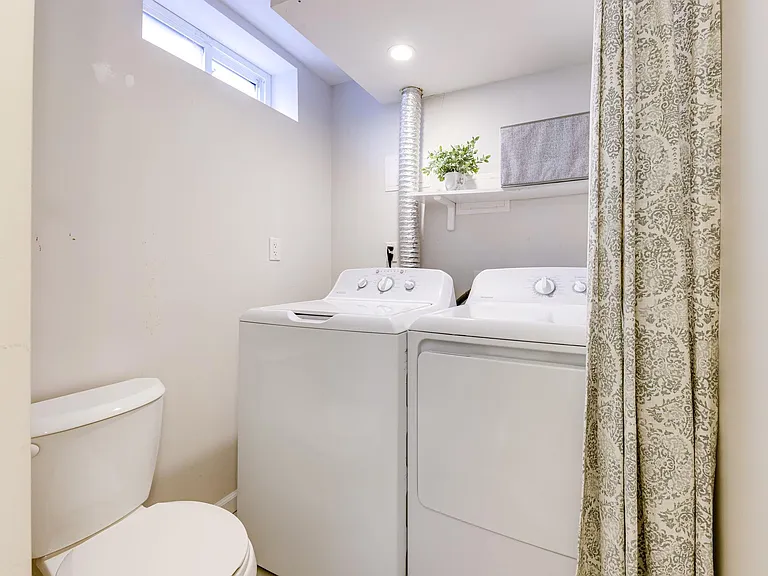 6821 Radcliffe Dr — Photo 28