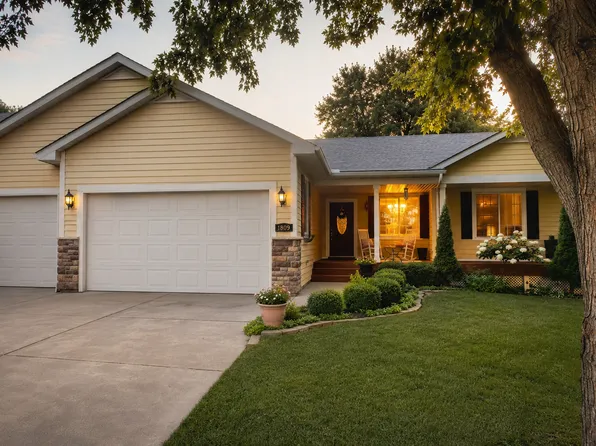1809 Michigan Dr, Northfield, MN 55057