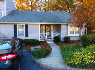 7 Appletree Ln, Greensboro, NC 27455