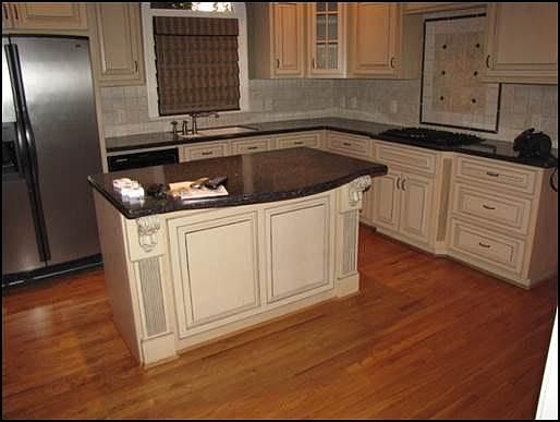 4th image of 515 Bristol Ln