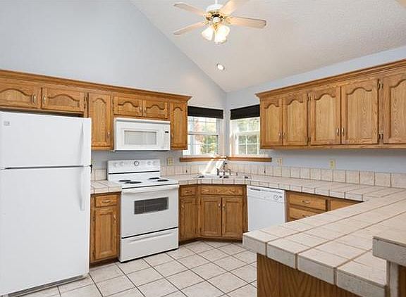 3rd image of 4620 NW Pennington Ln