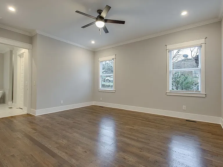 718 S 13th St — Photo 24