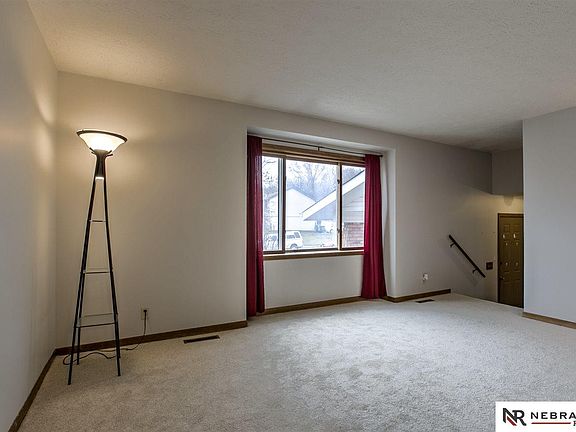 5th image of 7216 S 136th St