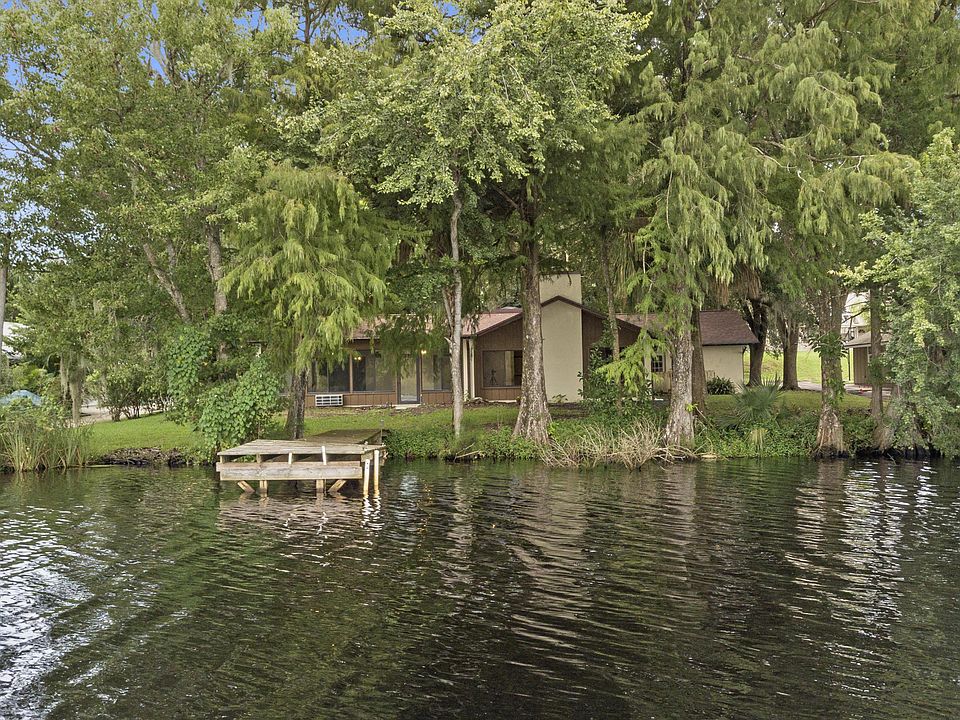 1st image of 30 Sandalwood Ln