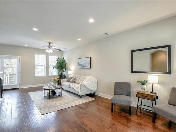 5th image of 198 Huntington Ln