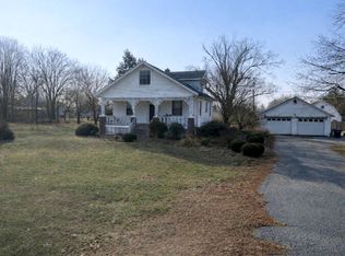 1008 E Main St, Fairfield, IL 62837