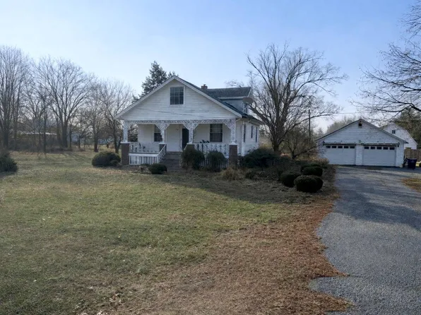 1008 E Main St, Fairfield, IL 62837