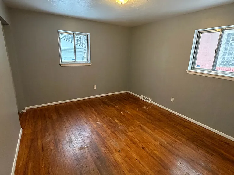 12309 Watterson Ave — Photo 10