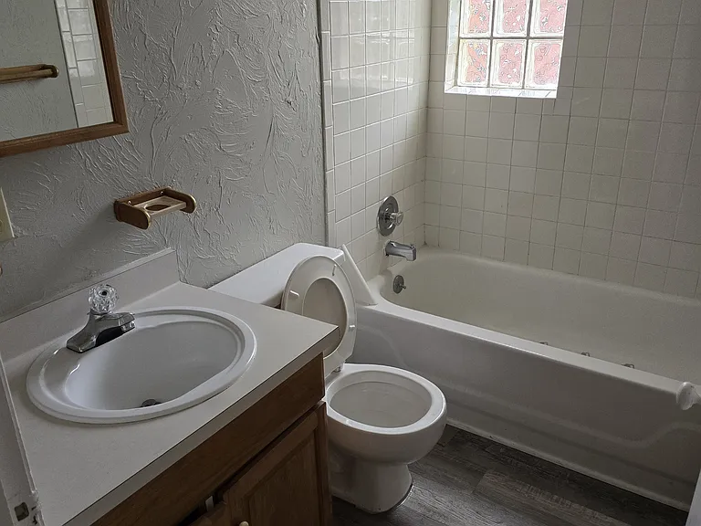 1580 Glenbeck Ave #3 — Photo 6