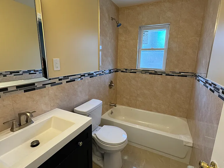 207 Mastic Blvd — Photo 9