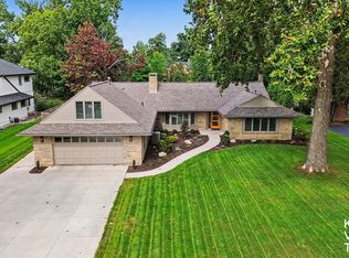 2861 Woodcliff Cir SE, East Grand Rapids, MI 49506