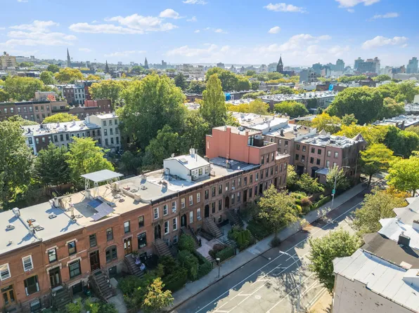 578 Bergen Street image 29 of 30