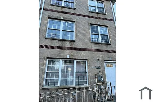 1127 McBride St #2 Photo 1