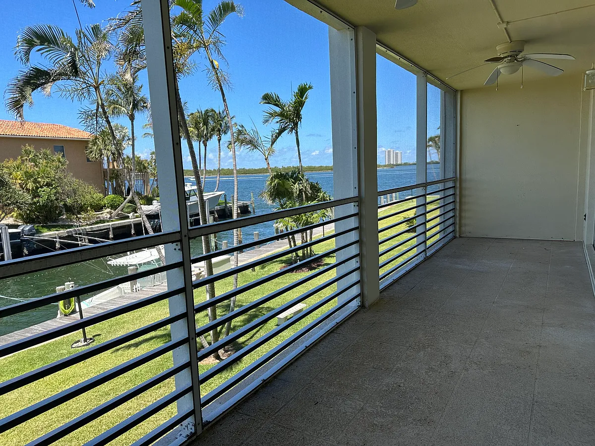 Building Photo - 105 Paradise Harbour Blvd #209