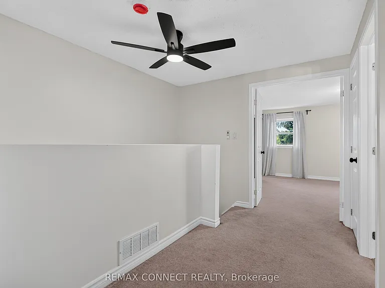 829 Cavan Ct — Photo 15
