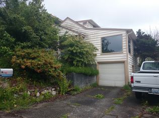 1941 NW 97th St, Seattle, WA 98117