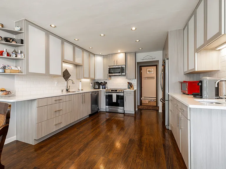 231 Nottingham Rd #I — Photo 7
