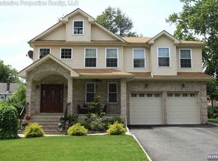 22 Walnut St, Montvale, NJ 07645
