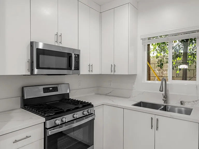 620 E Imperial Ave #A — Photo 13