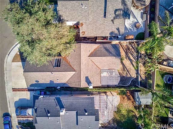 5th image of 2409 Acorn Pl