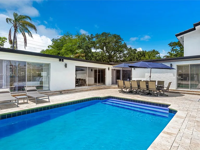 4322 Polk St — Photo 43
