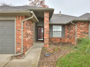 1916 Oakwood East Blvd, Midwest City, OK 73130