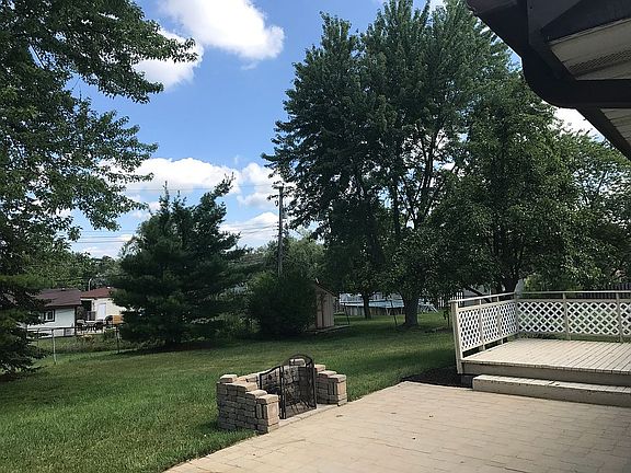 3rd image of 10306 Hilltop Dr