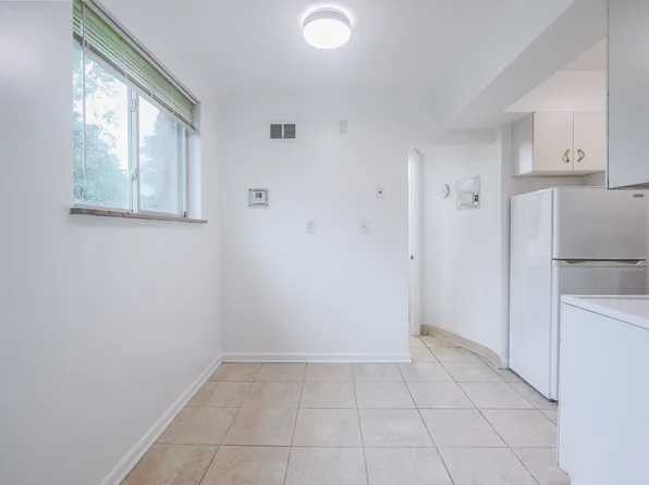 1451 Riverside Dr #3, Lakewood, OH 44107