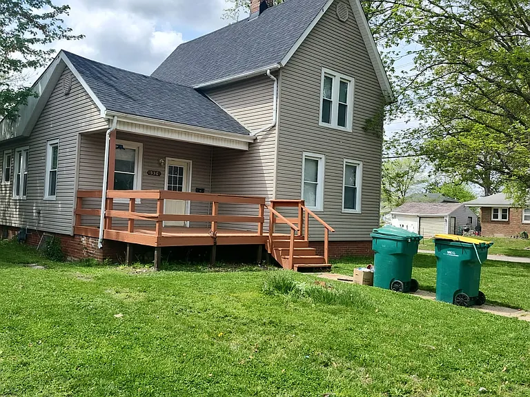 536 N Johnson St — Photo 2