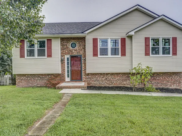 105 Winchester Dr, Kingsport, TN 37663