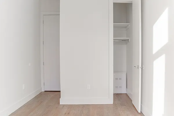 Rented by MySpaceNYC | media 24