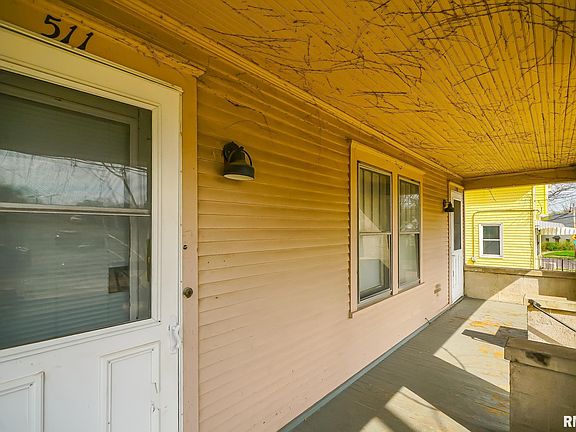 2nd image of 511 W Loucks Ave