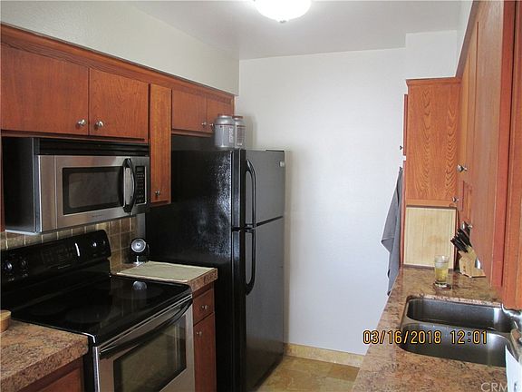 5th image of 350 Cedar Ave Unit 406