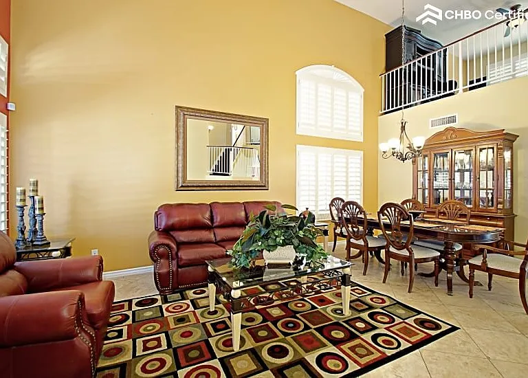 Executive Glendale Mid-Term Rental