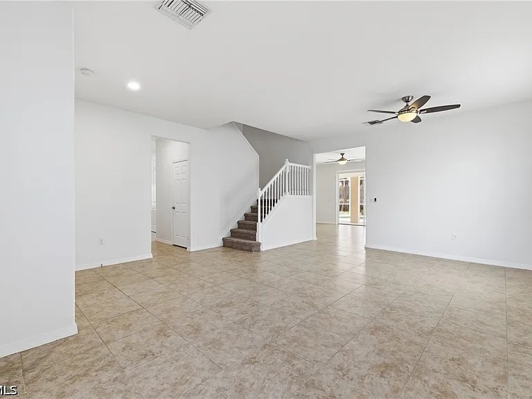 2639 Bellingham Ct — Photo 5