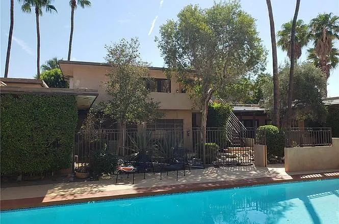 La Casa — Photo 68