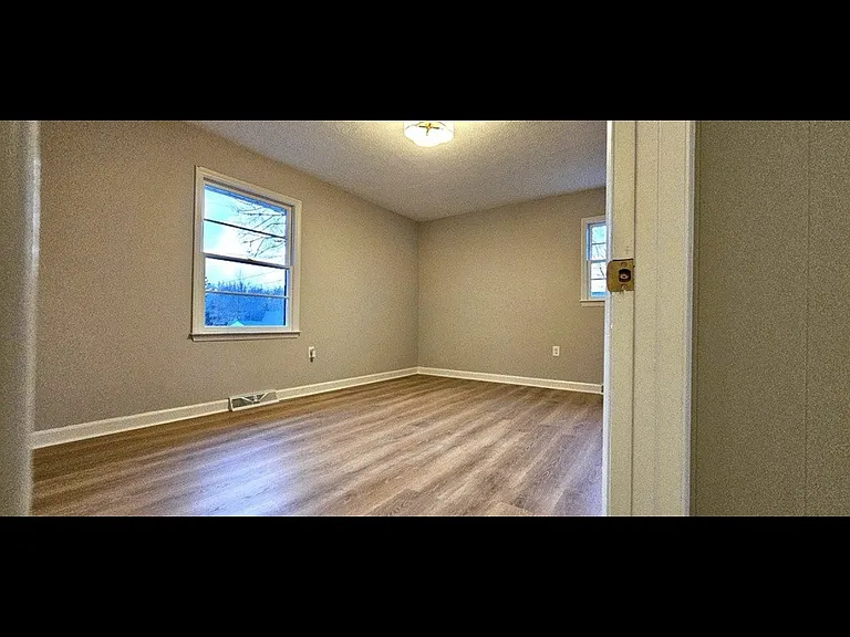 110 Franklin St — Photo 3