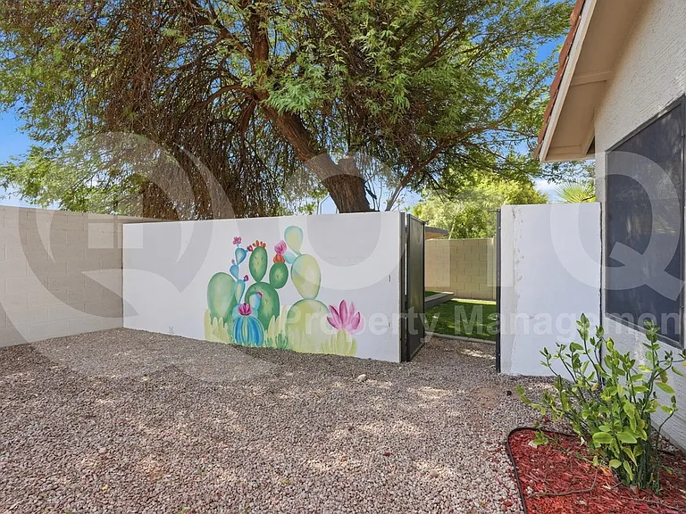 401 S Tiago Dr — Photo 54