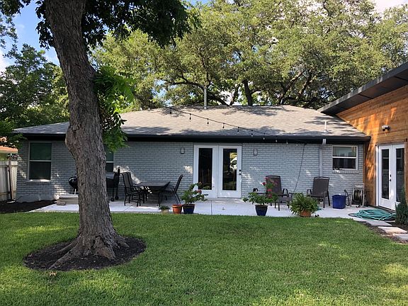 3rd image of 1424 Berkshire Dr