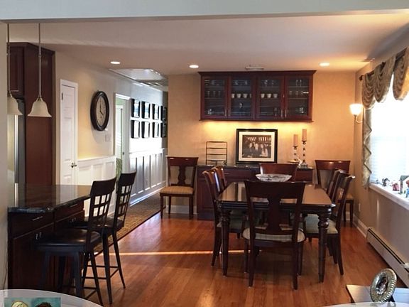 3rd image of 2785 Claxton Avenue