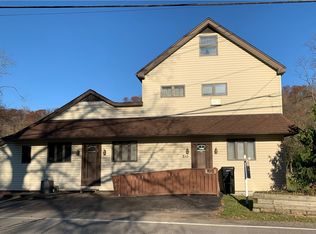 710 E Smithfield St, Greenock, PA 15047