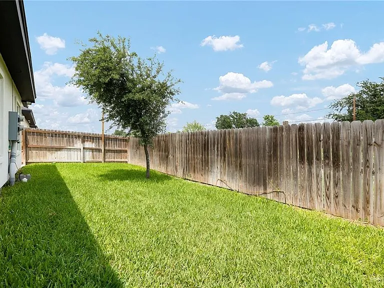 3802 N Robin Ave #3 — Photo 13