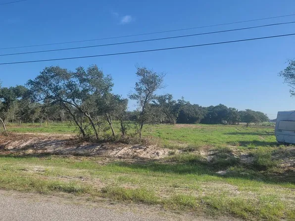 1236 S Terry St, Rockport, TX 78382