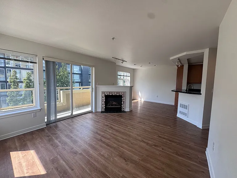 116 Warren Ave N — Photo 9
