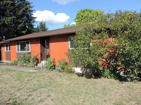 2nd image of 1414 Crescent Ave