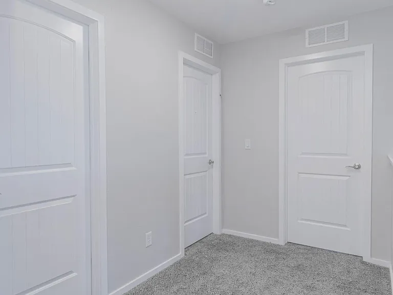 13909 Summer View Ave — Photo 20