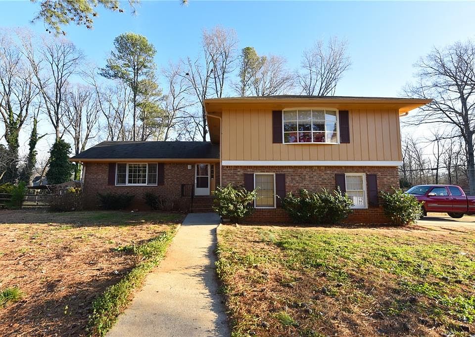 1st image of 2262 Plantation Ct