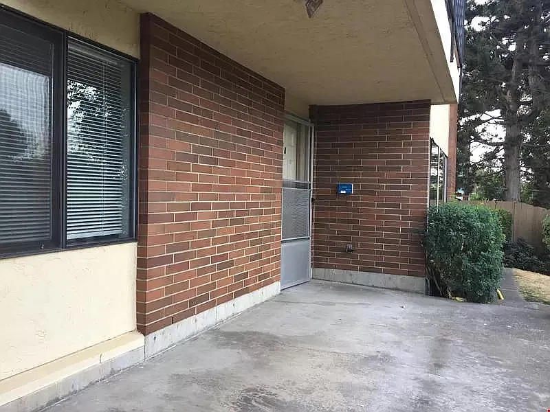 2 bed, 800 sqft, $1,900 — Photo 2