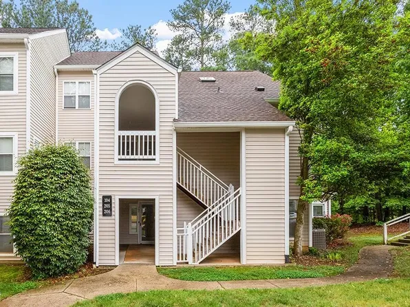 6011 Winterpointe Ln APT 104, Raleigh, NC 27606